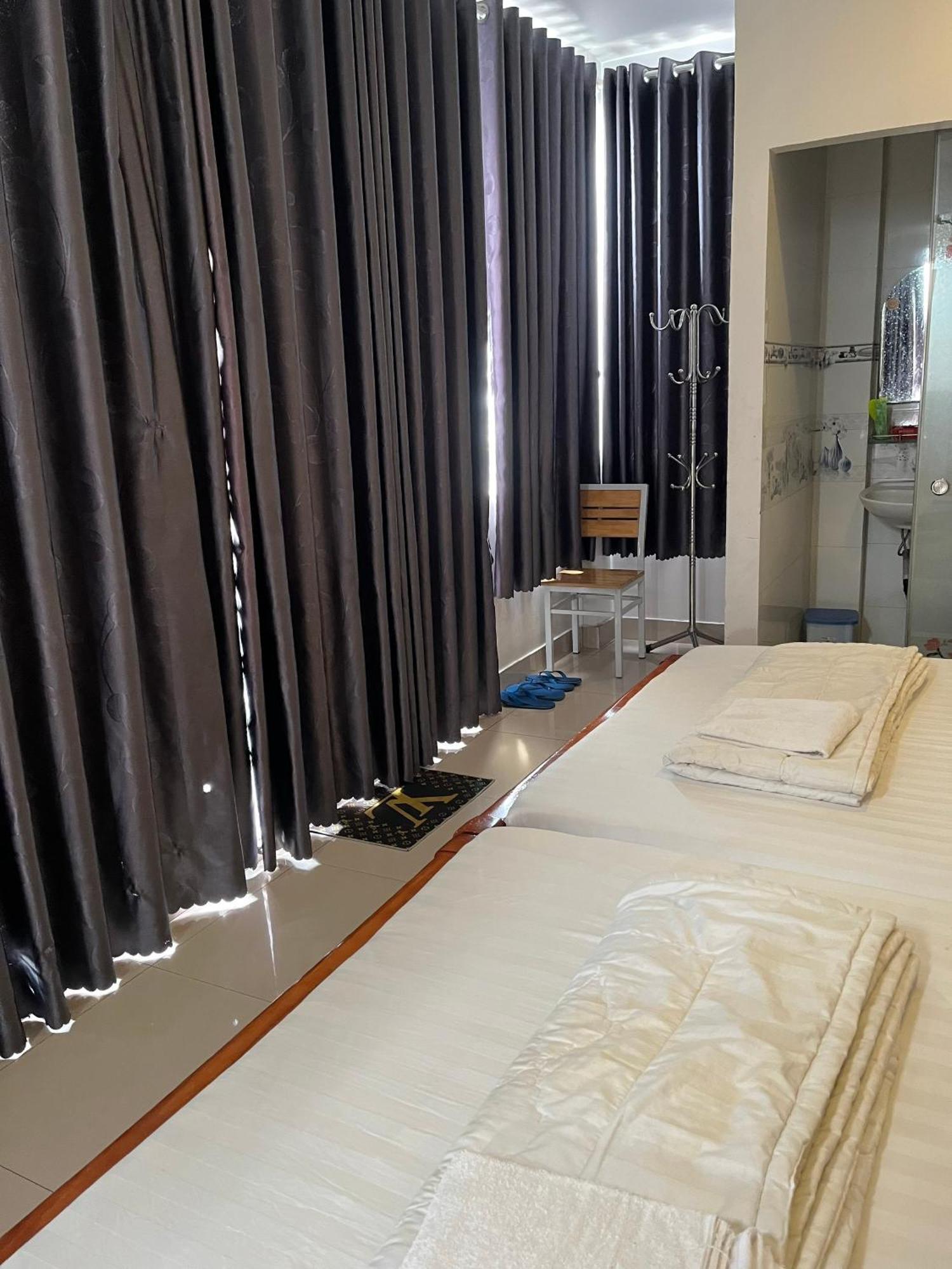 Khach San Anh Dong Hotel Ho Chi Minh-stad Buitenkant foto